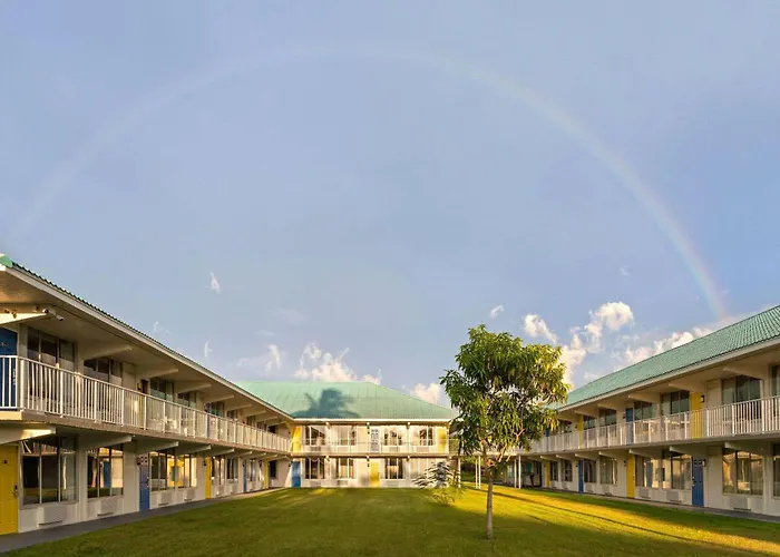 Days Inn By Wyndham Fort Pierce Midtown