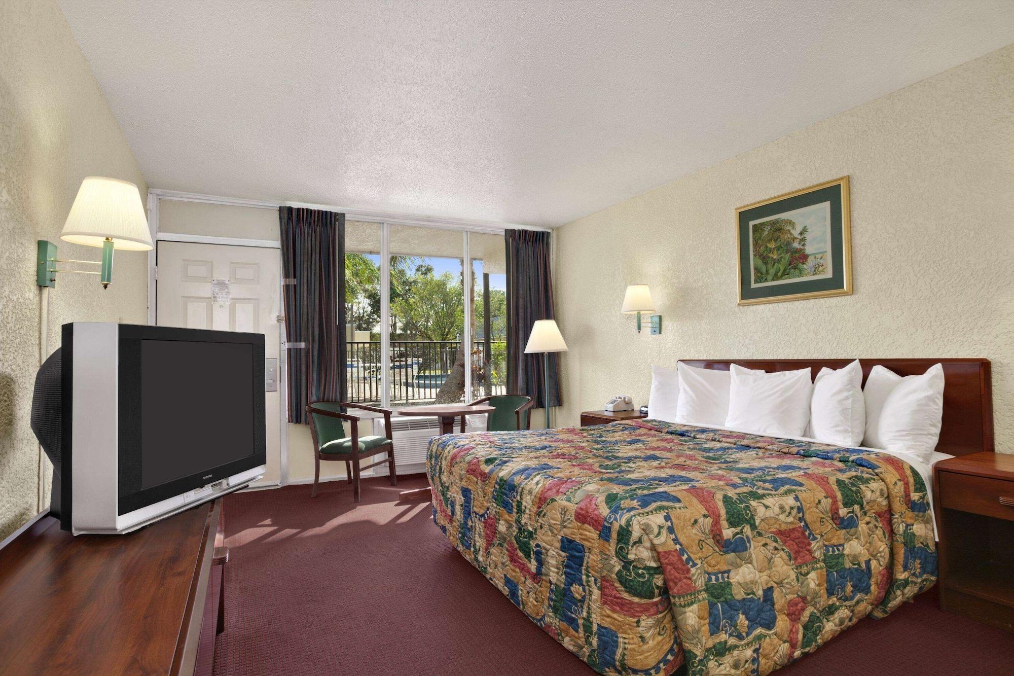Days Inn & Suites By Wyndham Fort Pierce Midtown 2* Fort Pierce