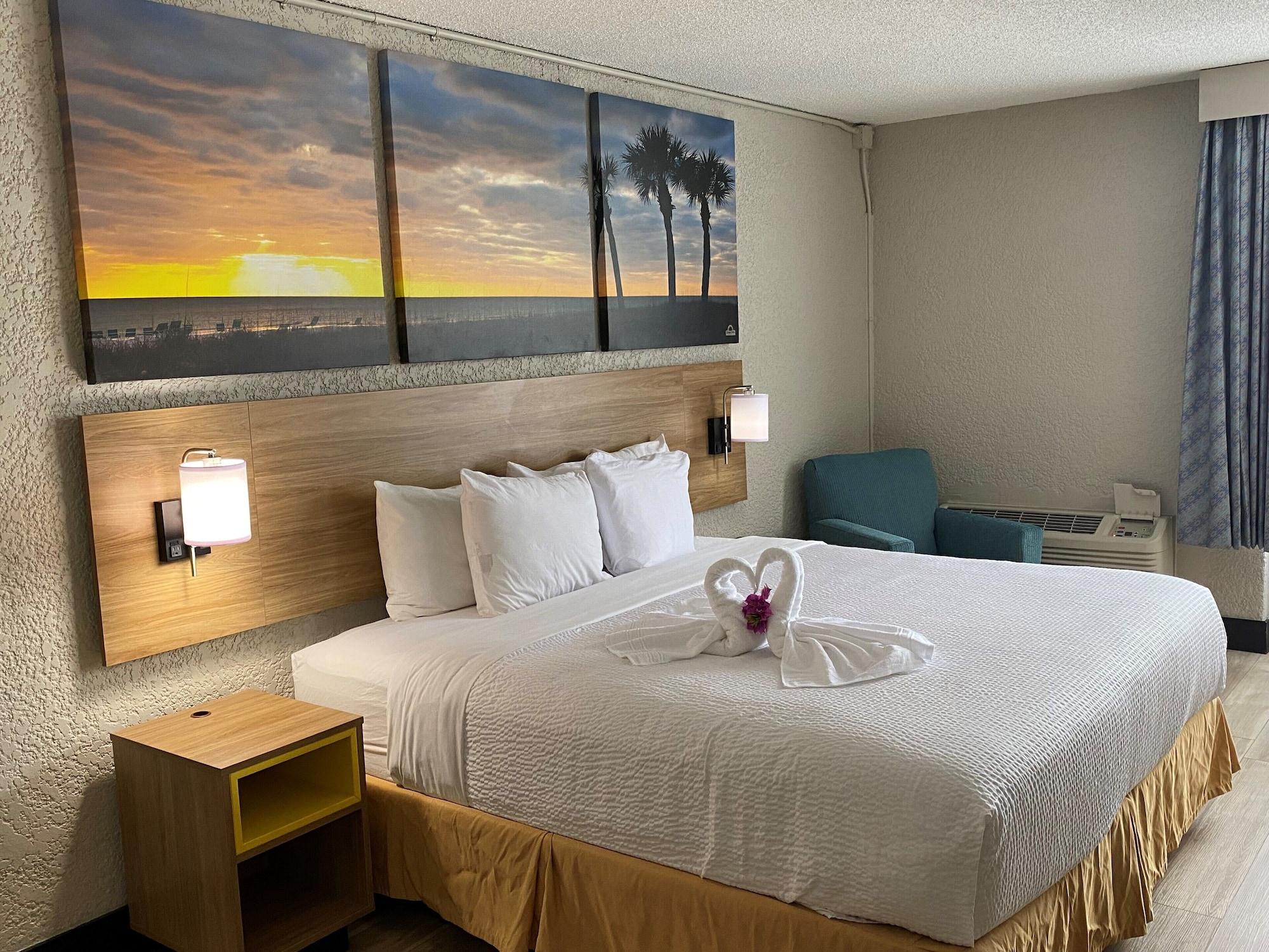 Days Inn & Suites By Wyndham Fort Pierce Midtown Hotel Fort Pierce