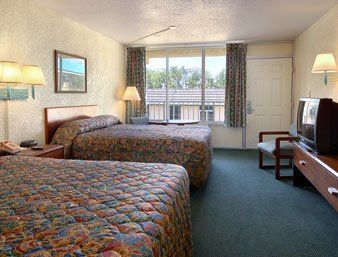 Days Inn & Suites By Wyndham Fort Pierce Midtown