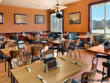 Hotel Days Inn & Suites By Wyndham Fort Pierce Midtown Fort Pierce